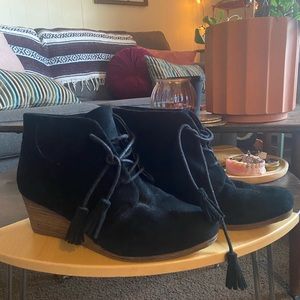Dr Scholl’s Black Wedged Booties